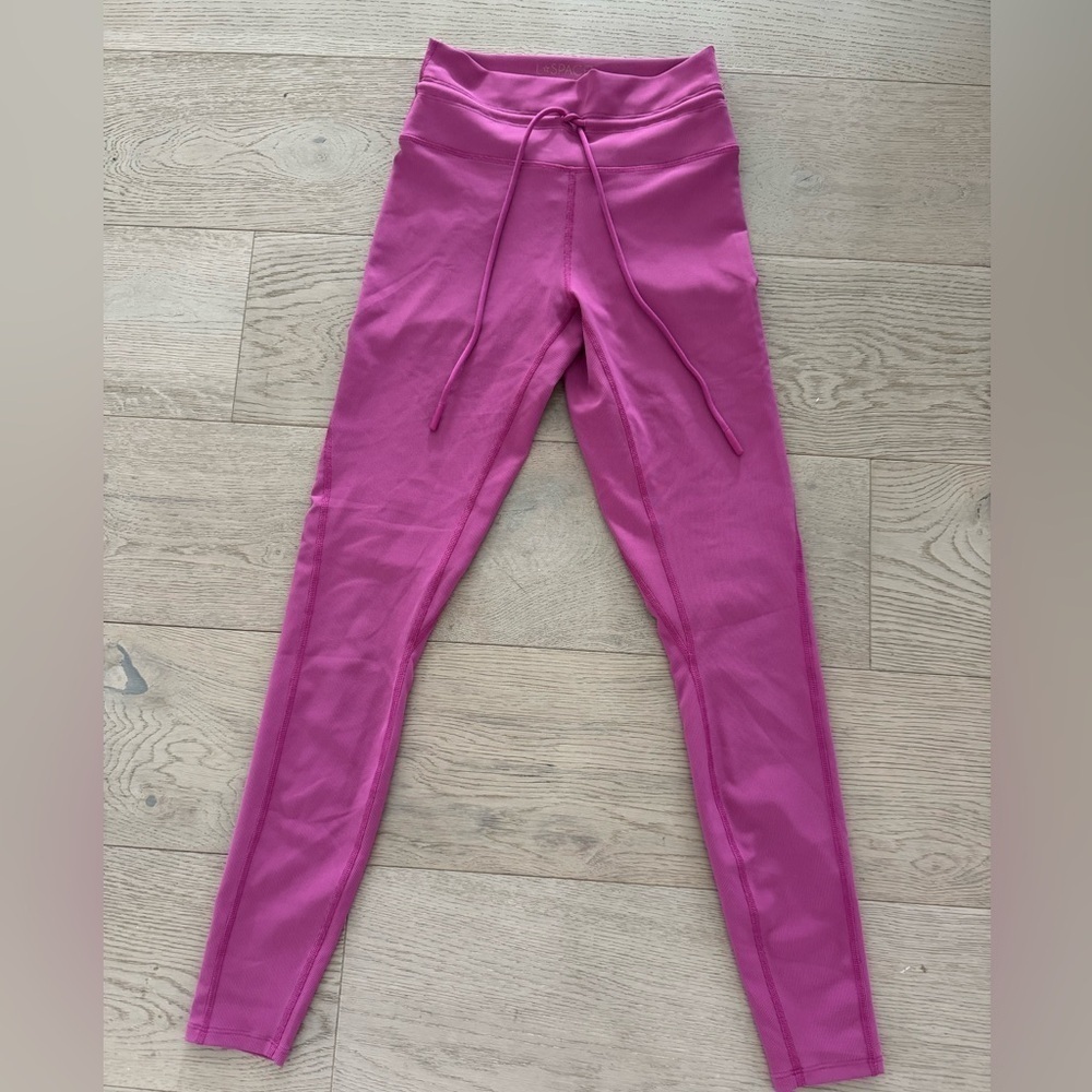 LSPACE Turner Legging size S
Pink/Magenta color